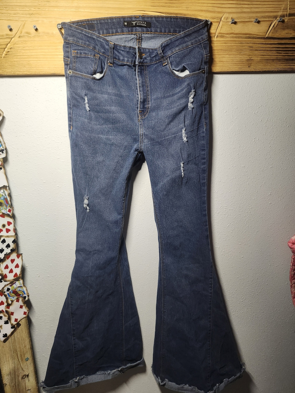 High-Rise Flared Women's Jeans in Medium Blue